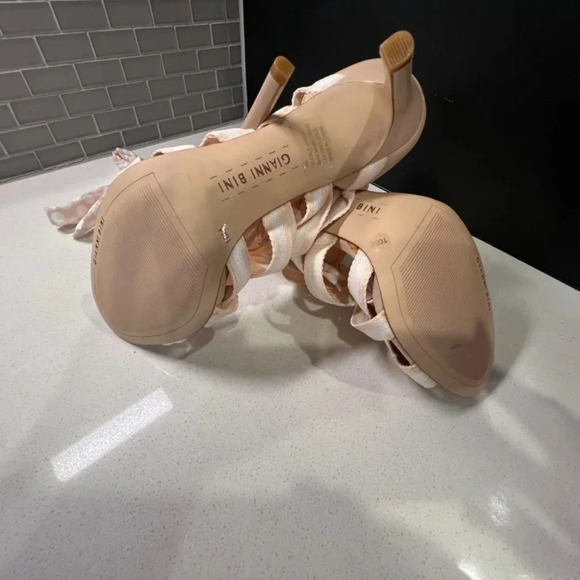 Gianni Bini Heel Strap Sandals Size 10 - Picture 12 of 12